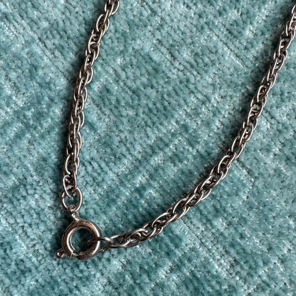 Vintage MCM Articulated Pewter Lion Pendant on Chain - Picture 3 of 10